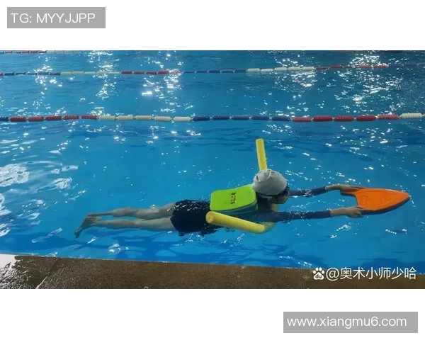 蛙泳基本动作解析与技巧提升：从入水到出水的全面指导与训练方法